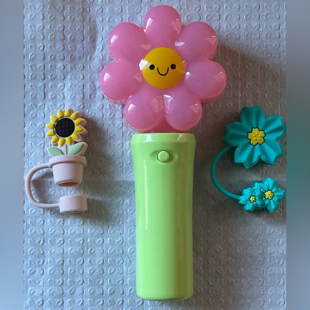 NEW!! Spring Has Spring Straw Topper And Light Up Flower Set (NWT) - Picture 6 of 6
